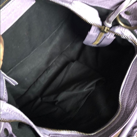 COPY - Authentic Balenciaga Crossbody - Picture 3 of 8